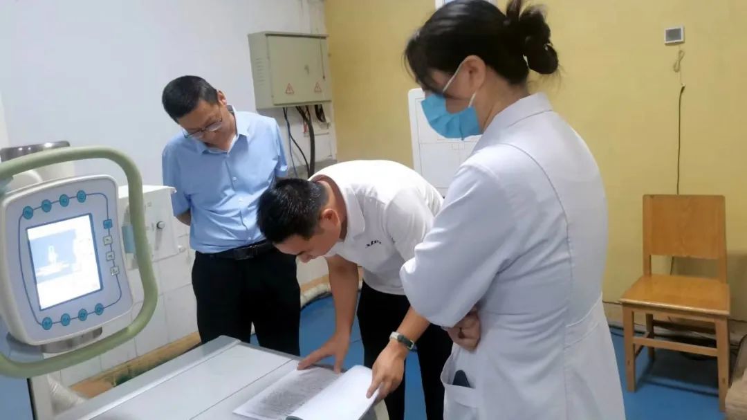 市卫健委医疗机构放射性职业病危害专项治理检查组莅临河南誉美肾病医院指导工作